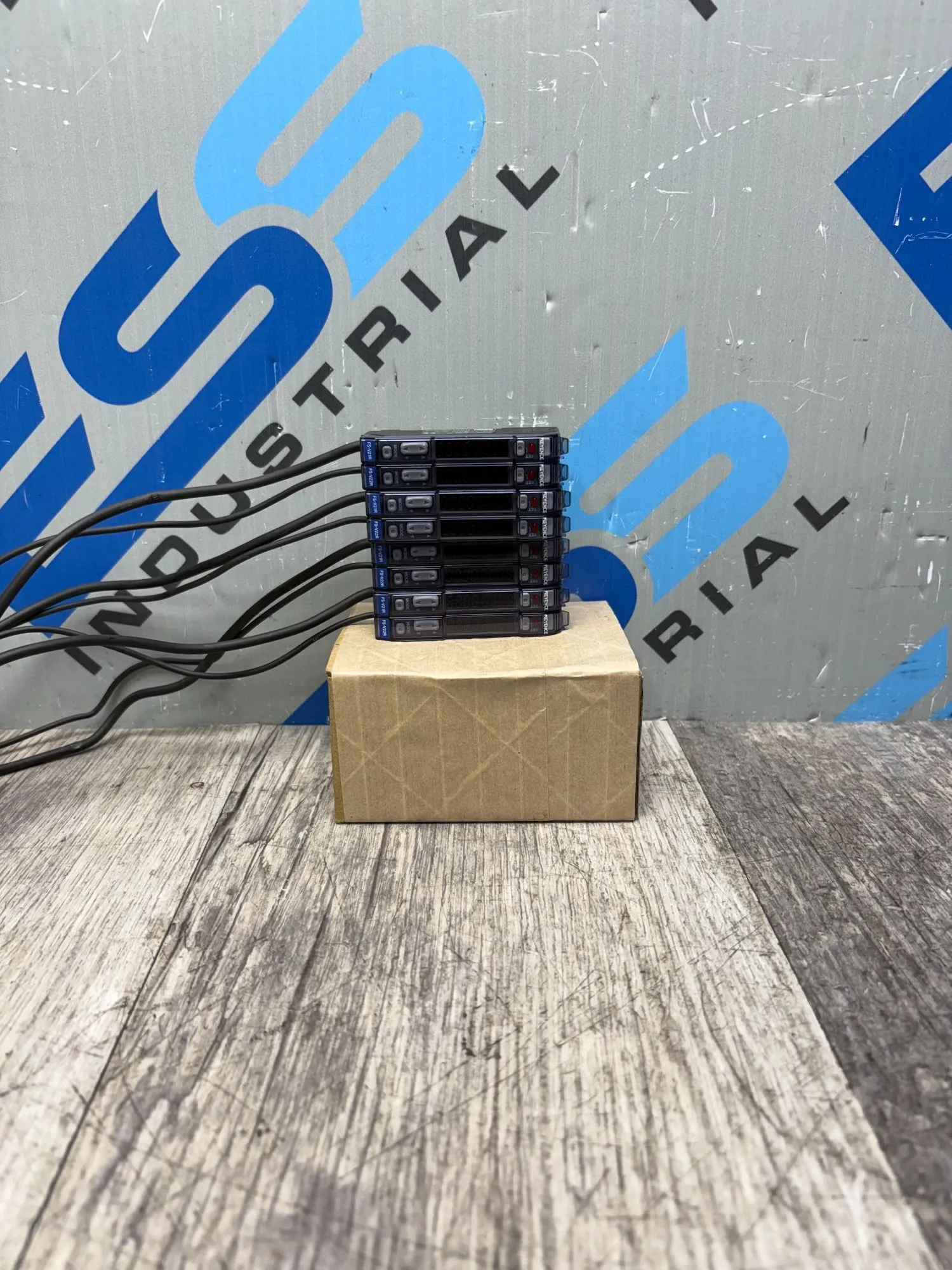 USED KEYENCE FS-V21R FS-V22R