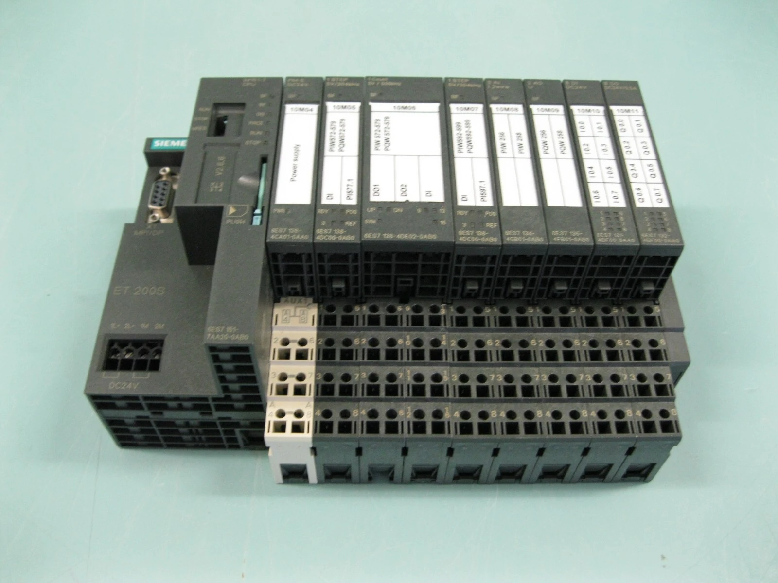 Siemens Simatic ET 200S 6ES7151-7AA20-0AB0 CPU with Input/Output Modules B13