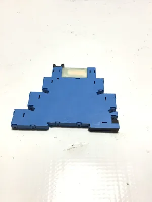 Finder 93.01.7.024 DIN Rail Relay Socket 6A (Lot of 26)