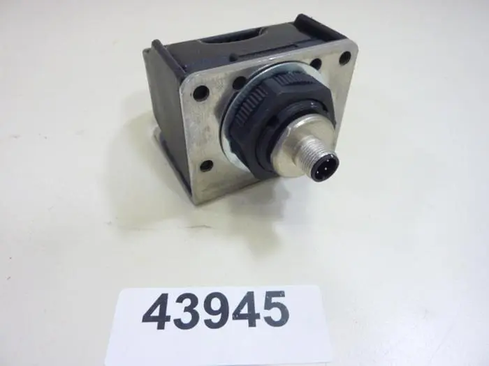 Used BANNER ENGINEERING 27162 Misc Fasteners Michigan US | Ideal Machinery #572935