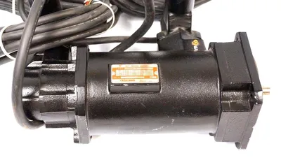 NEW YASKAWA USASGM-15-HGA1 SERVO MOTOR USASGM15HGA1