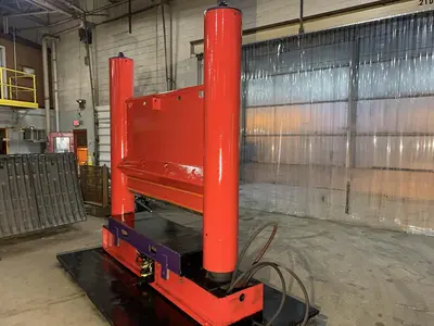 USED BLACK CLAWSON ROLL SPLITTER