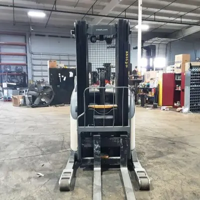 USED 2018 CROWN RR5725-45