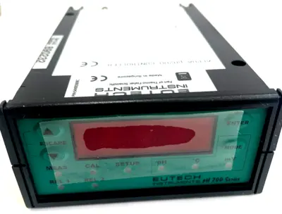 NEW EUTECH INSTRUMENTS ECPHCTP0200 ALPHA PH200 CONTROLLER