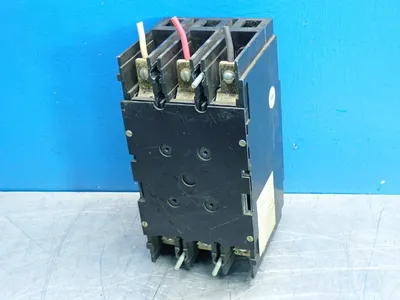 Used ABB UXAB727131R103 Circuit Breakers Ohio US | HGR 24 #981412