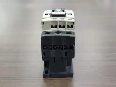 USED SCHNEIDER ELECTRIC LC1D25G7