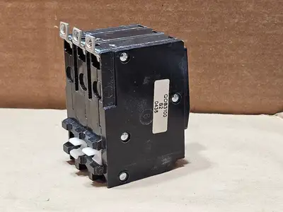 USED SQUARE D QOB3100