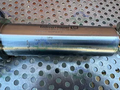 USED ENDRESS+HAUSER OUSAF44-B1A1 UV ABSORPTION SENSOR W/OUA260-AA1E07B1A3A PHOTOMETER