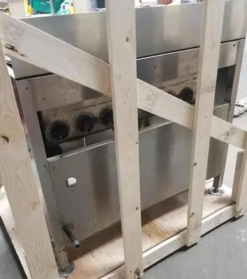 Gas donut fryer - near new condition