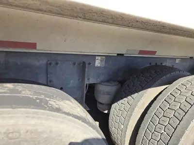 USED 2023 PETERBILT 567