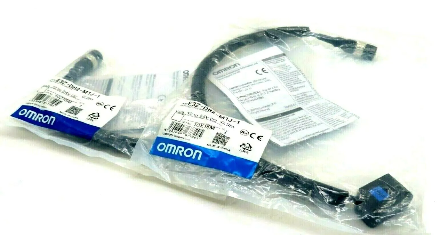 NEW OMRON E3ZD82M1J1