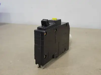 USED SQUARE D QO115