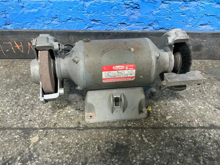 Used DAYTON 2Z341M Pedestal Type Grinders (Double End) Ohio US | HGR 24 #1263440