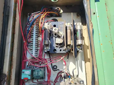 230 Volts Green Baler