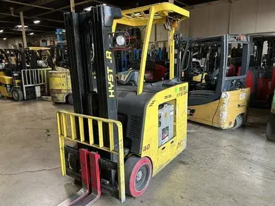 Used 2019 HYSTER E40HSD3 3-Wheel Stand up Electric Counterbalance Forklifts Illinois US | Somerset Equipment Sales #1546202