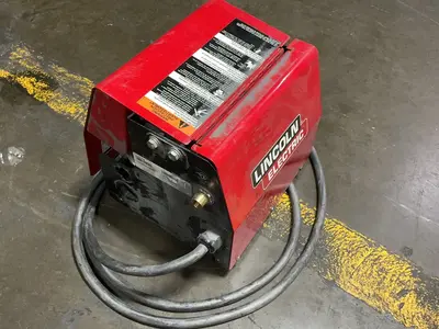 Used LINCOLN ELECTRIC LF74 Wire Feed Welders Ohio US | HGR 24 #1300958