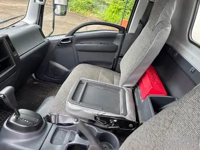 Used 2024 ISUZU NPR HD Box trucks Florida US | Truck and Van Outlet #1509131