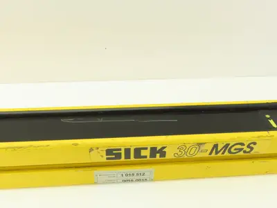 Sick MGSS90-12 Safety Light Curtain Transmitter Sender 900mm Scratches In Lens