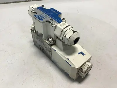 USED VICKERS DG4V-3-2A-M-P7-H-7-P20B15-50