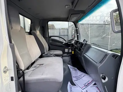 Used 2018 ISUZU NPR XD Reefer Trucks Florida US | Truck and Van Outlet #1509182