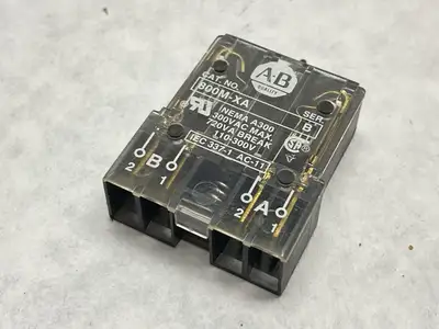 800M-XA | Allen Bradley  Ser B Contact Block 110-300V LOT OF 5 - Used