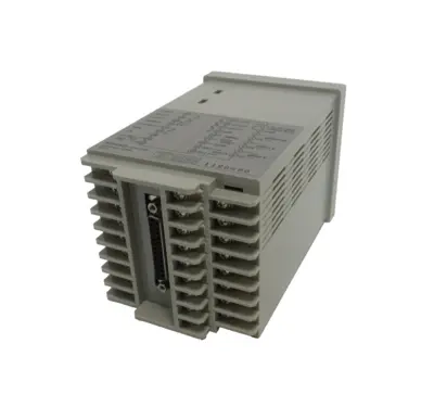NEW KEYENCE RV3-55B CONTROLLER RV355B
