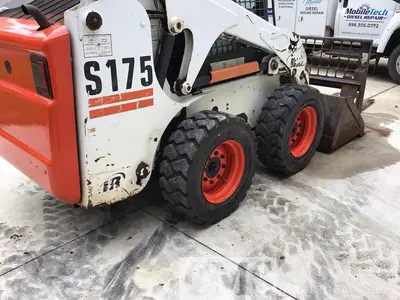 USED BOBCAT S175 SKID STEER LOADER
