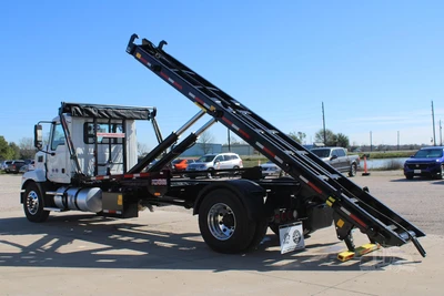 New | in-Stock 2027 MACK MD7 Rolloff Trucks Texas US | Roll Off Truck World #1491884