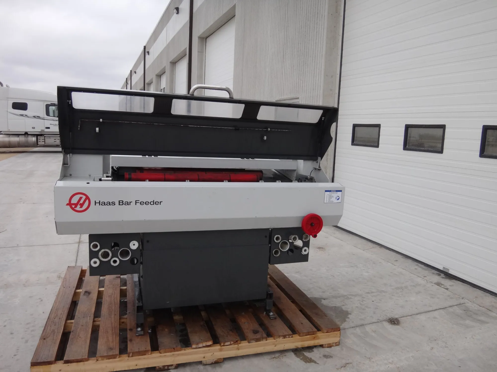 USED 2017 HAAS barfeed