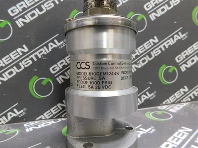 Custom Control Sensors 610GEM1244S Pressure Switch 1000PSIG Proof 5A 28VDC Used