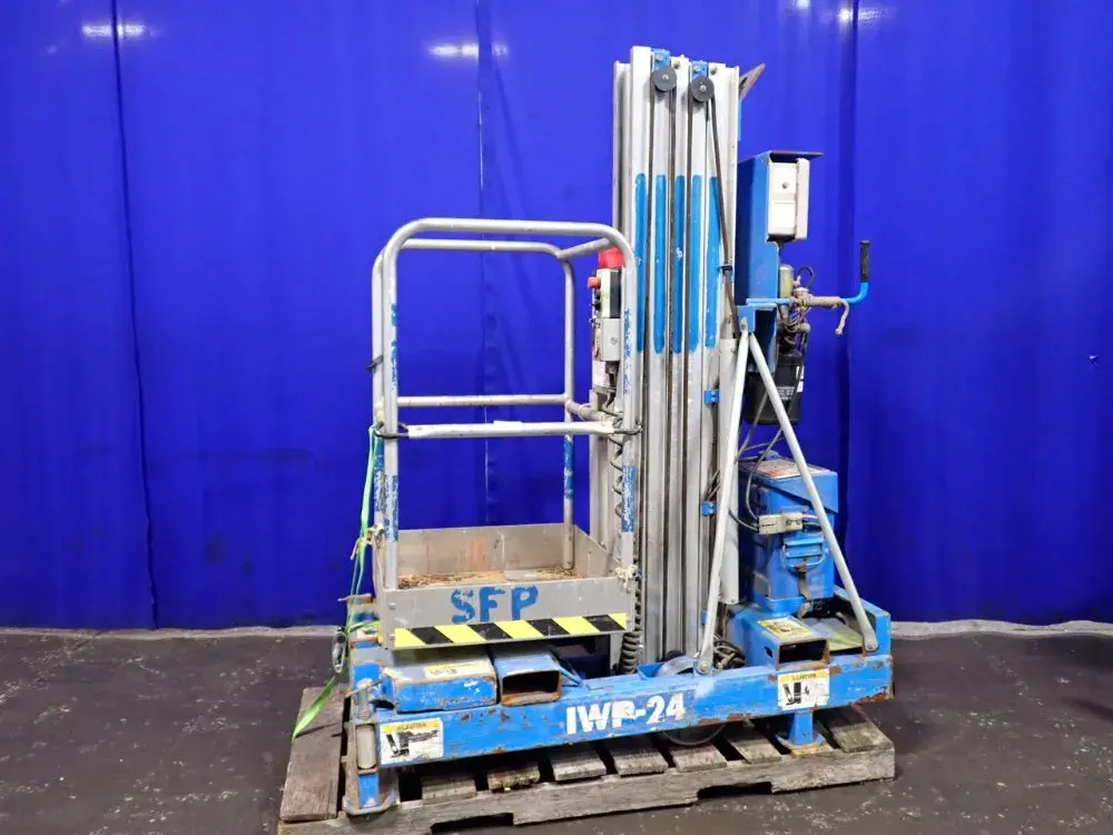 USED GENIE IWP24
