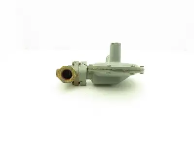 Fisher Controls S100-4 Pressure Regulator 1"NPT Valve 3/8" Orifice 3-9"WC