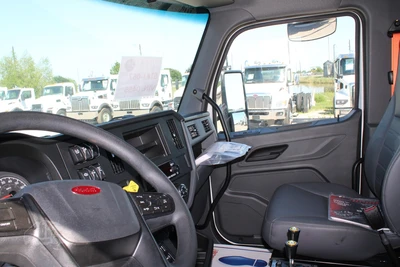 New | in-Stock 2027 PETERBILT 548 Hooklifts & Roll-Offs Texas US | Roll Off Truck World #1492004
