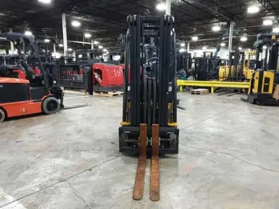 USED 2017 YALE GLC030