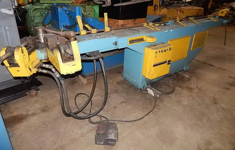 Used 1974 CURVITUBE B/40 Pipe, Tube & Bar Benders | D & D Industries #438191