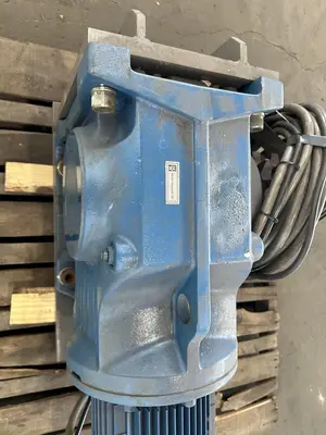 SEW-EURODRIVE K97-DV132S4BMG GEAR MOTOR. STOCK # 0149523
