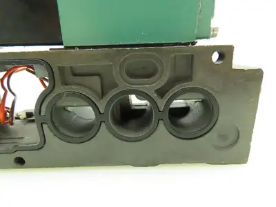 Numatics 082SA415M046P61 Single Acting Solenoid Valve 225-369 24 VDC 6.3W