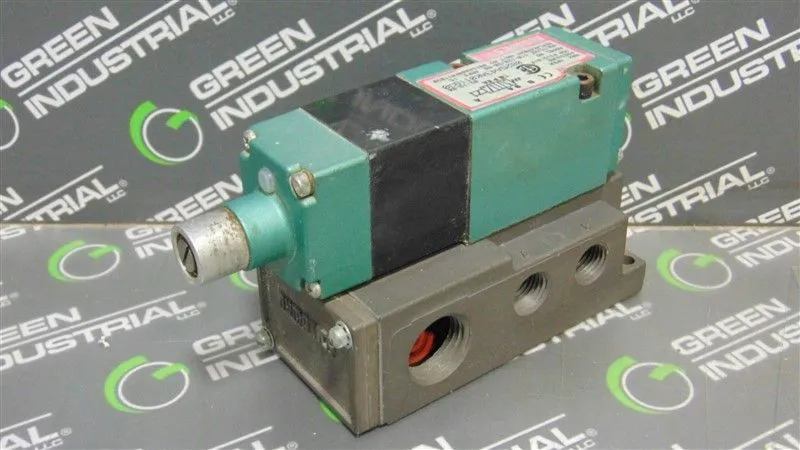 Numatics 082SA43AK011B30 Solenoid Valve 150 PSIG 110/120V Used