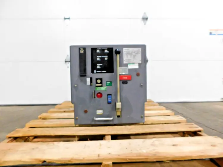 Used Westinghouse DS-206S Circuit Breakers Ohio US | Equipment Recovery Corp. #1329738