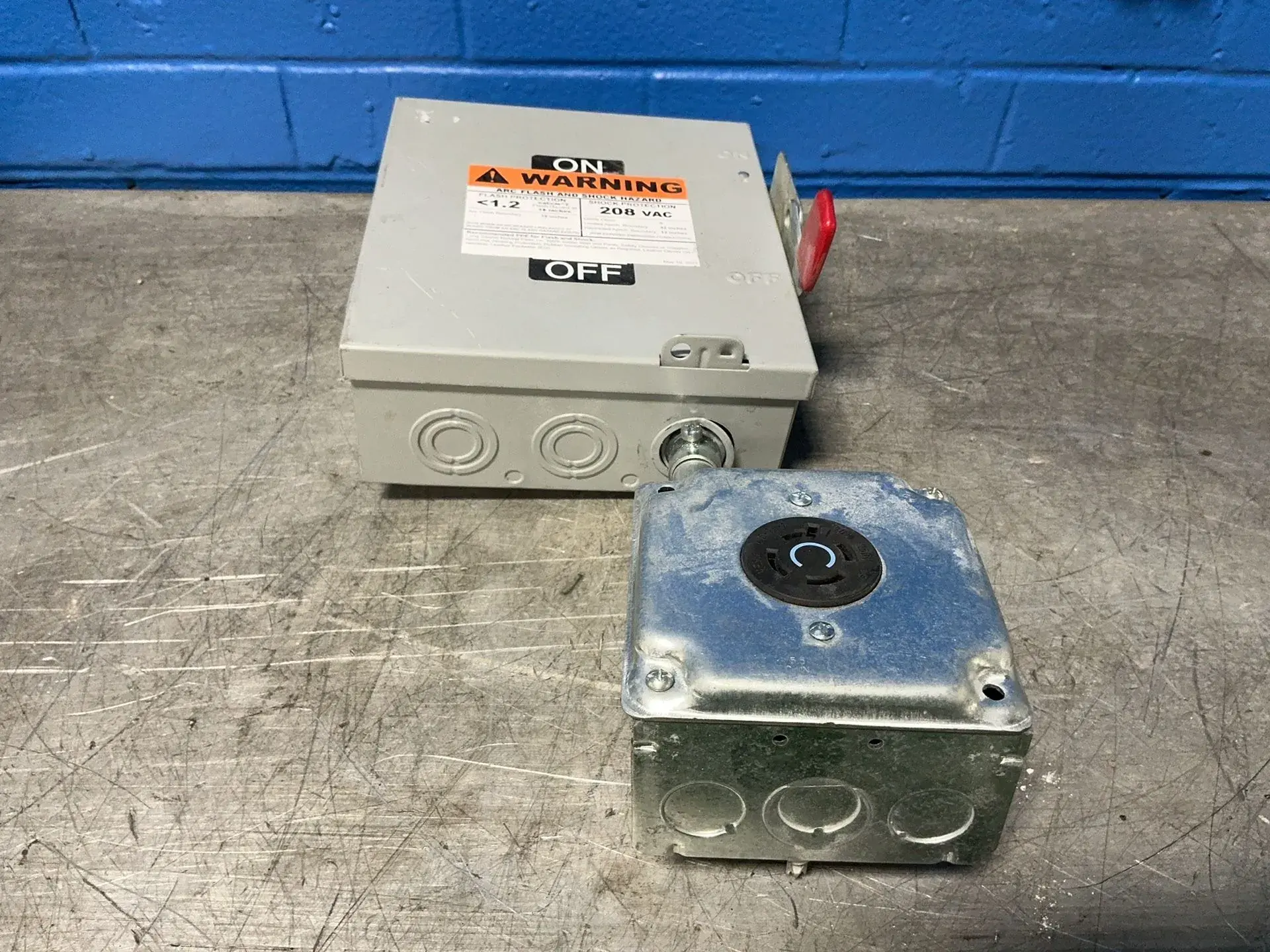 Used SIEMENS GNF321 Switchgears Ohio US | HGR 24 #1233470