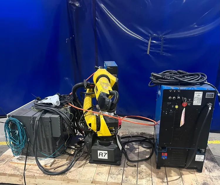 Used FANUC Arcmate 100iD W/ RJ30IB Plus A05B-2611-B022 Robots Michigan US | iGAM Industrial Marketplace 8 #70117