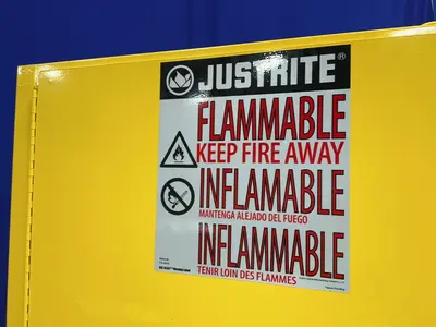 Used JUSTRITE _UNKNOWN_ Cabinets Ohio US | HGR 24 #1343771