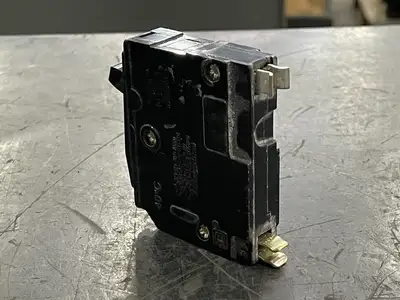 USED SQUARE D QO120