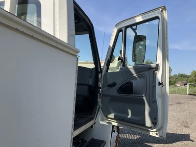 Used 2007 INTERNATIONAL 4200 Bucket (boom) trucks Michigan US | Miedema Asset Management Group #1304736