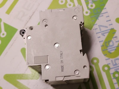 MERLIN GERIN MULTI 9 C60 B63 400V 3-POLE CIRCUIT BREAKER