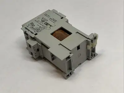 USED ALLEN-BRADLEY CONTROL RELAY 24 VDC 3NO/1NC 25A SER A