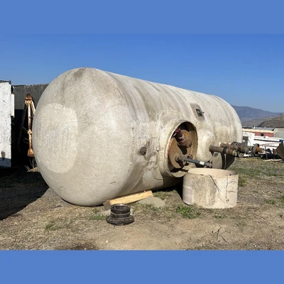 (2) 20,000L Underground Fiberglass Fuel Tanks