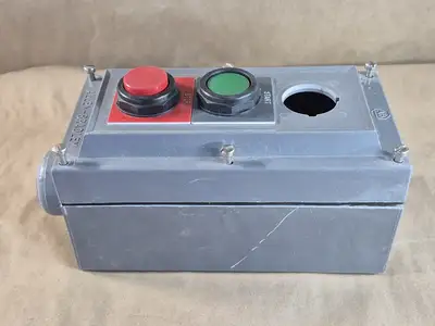 NEW ALLEN-BRADLEY 800H-R3HAR4RL
