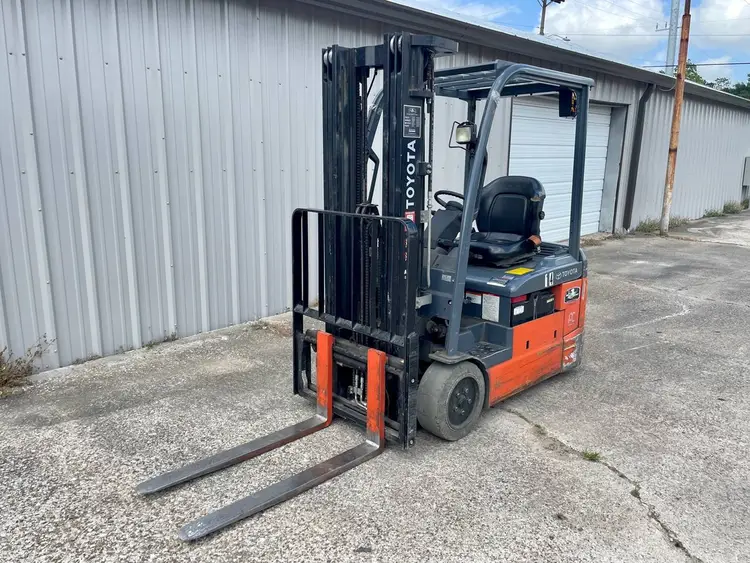 Used 2016 TOYOTA 8FBE18U 3-Wheel Sit down Electric Counterbalance Forklifts Texas US | TB Forklifts #1274993