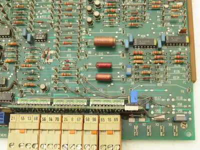 Siemens C98043-A1047-L Printed Circuit Control Board Slot Rack PCB